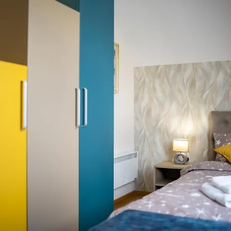 - Casa Emma- アパート *