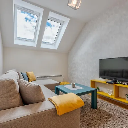 - Casa Emma- アパート